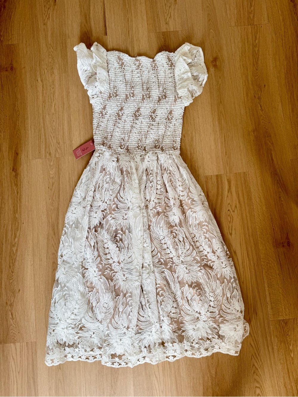 Women’s White Lace Puff Sleeve Dress by Ivy City Co. - Picture 3 of 4